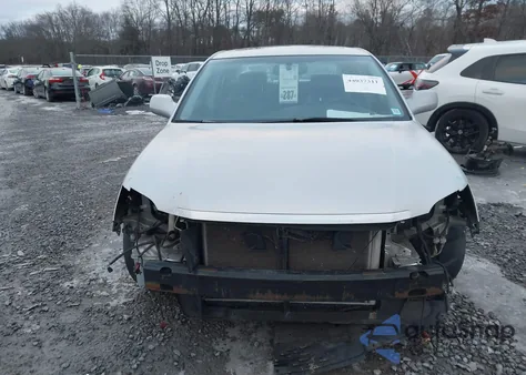 2005 Toyota Avalon Xls z USA, uszkodzony, nr VIN 4T1BK36B25U016922